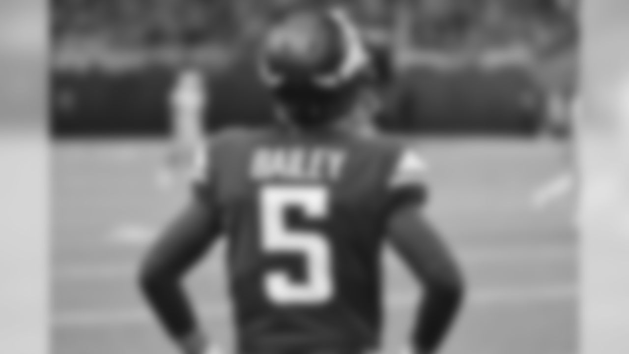 2018_1104_Lions_Home_1447
