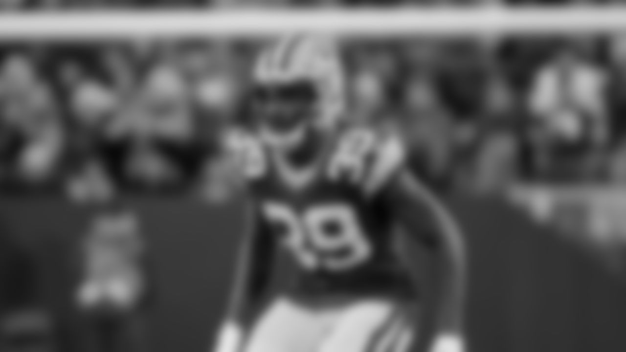 CB Chandon Sullivan