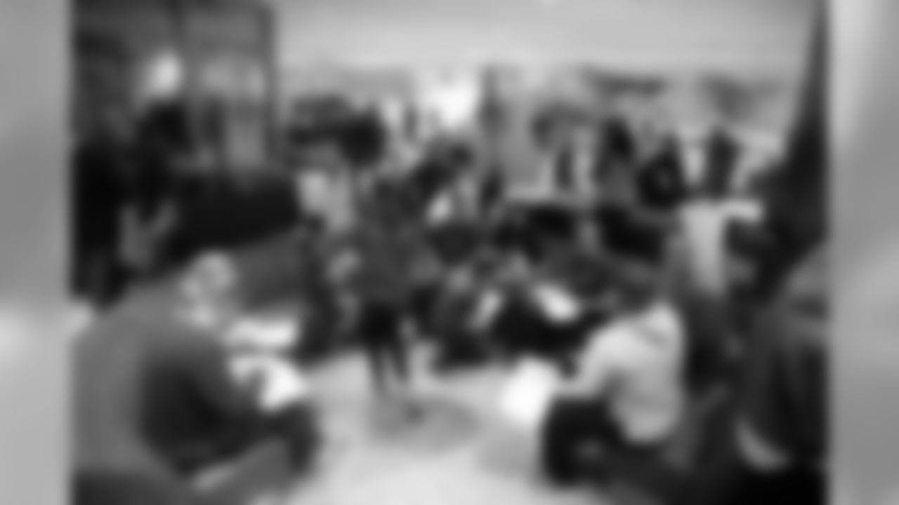 2018_1120_CR_HolidayHuddleThanksgiving_0033