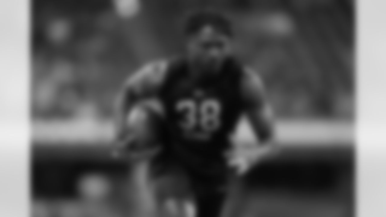 CB Tariq Woolen, UTSA