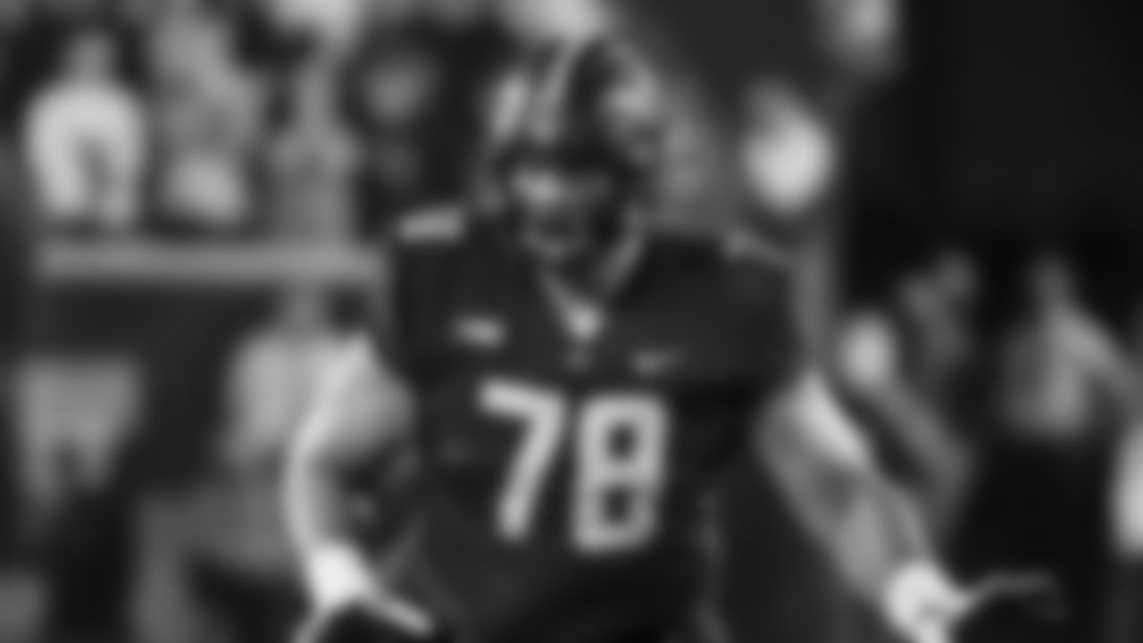 OL Daniel Faalele, Minnesota