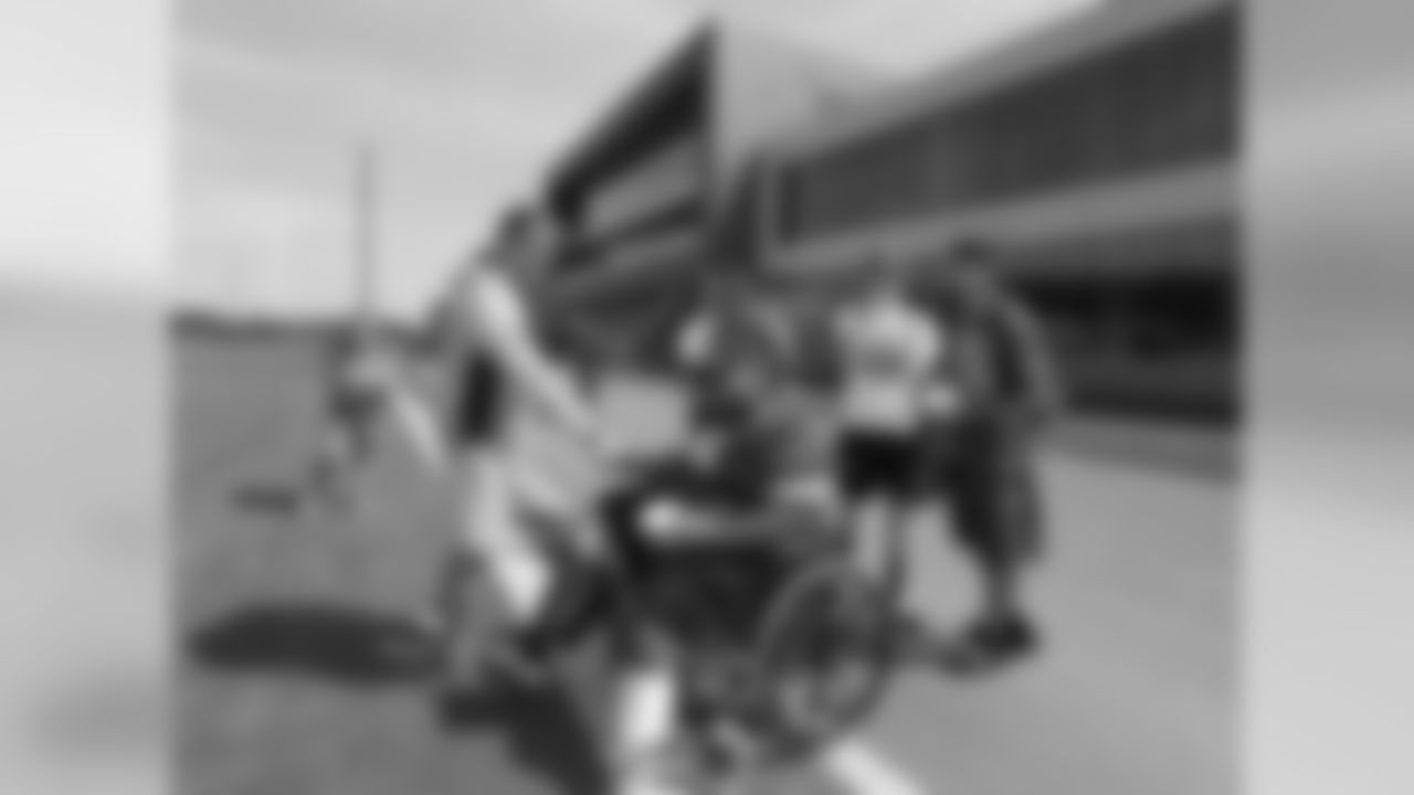 2018_0816_TrainingCamp_Walkthru_0011