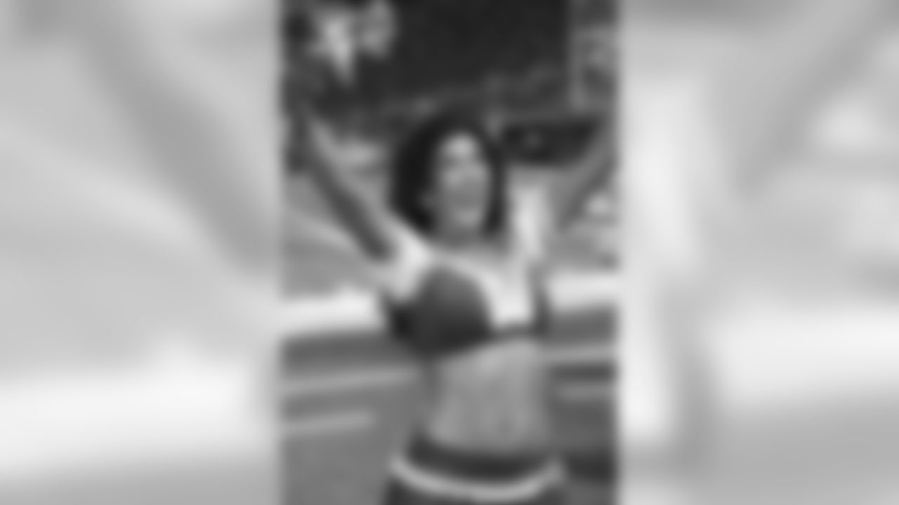 2018_0909_49ers_Cheer_0020