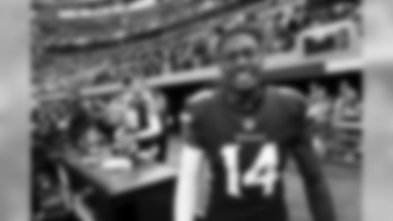 2019_0115_Event_VikingsWomenTeamHuddle_0011
