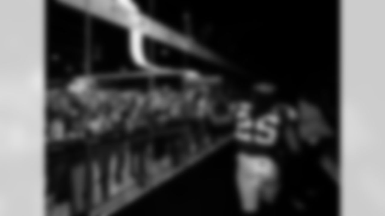 RB Alexander Mattison
