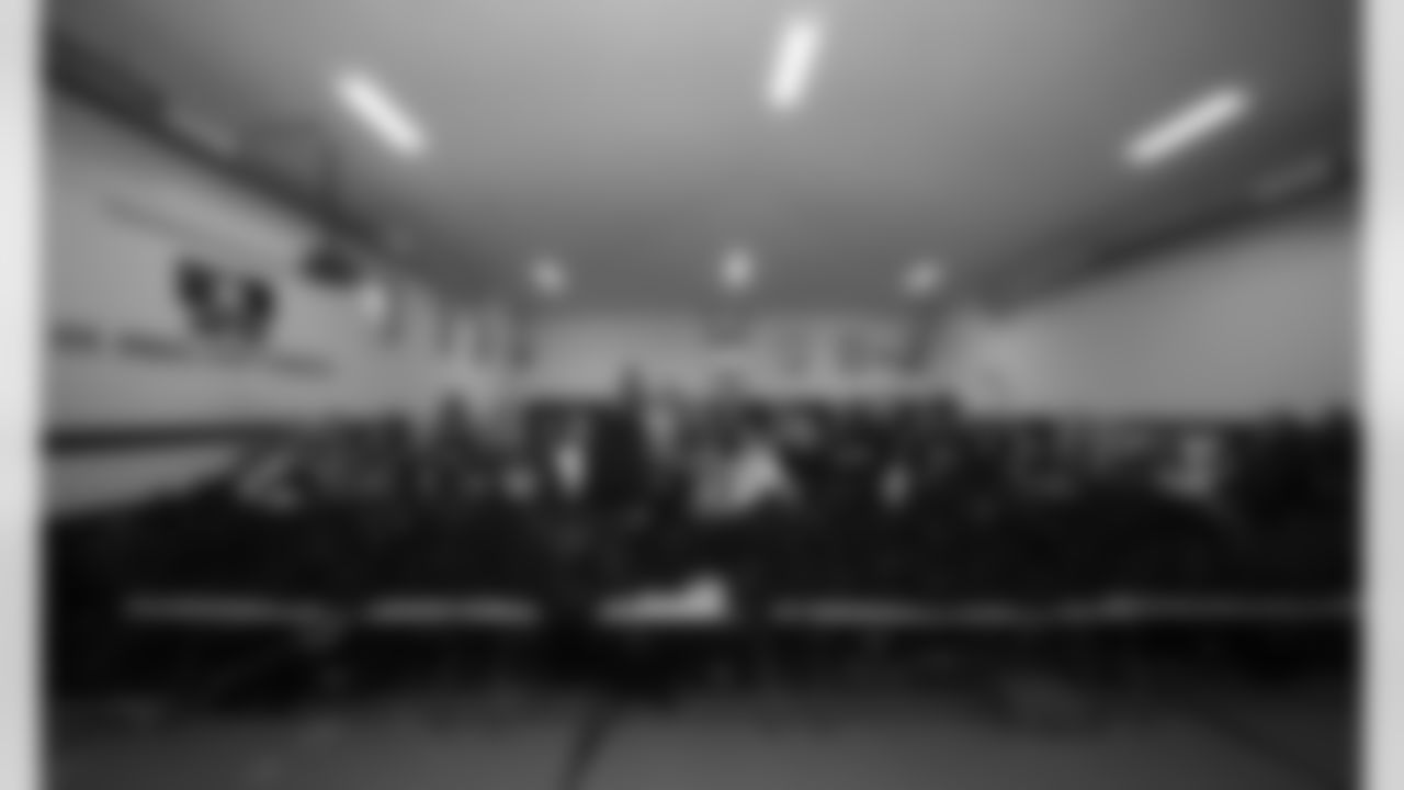 2018_1120_CR_DiggsTurkeyGiveaway_0056
