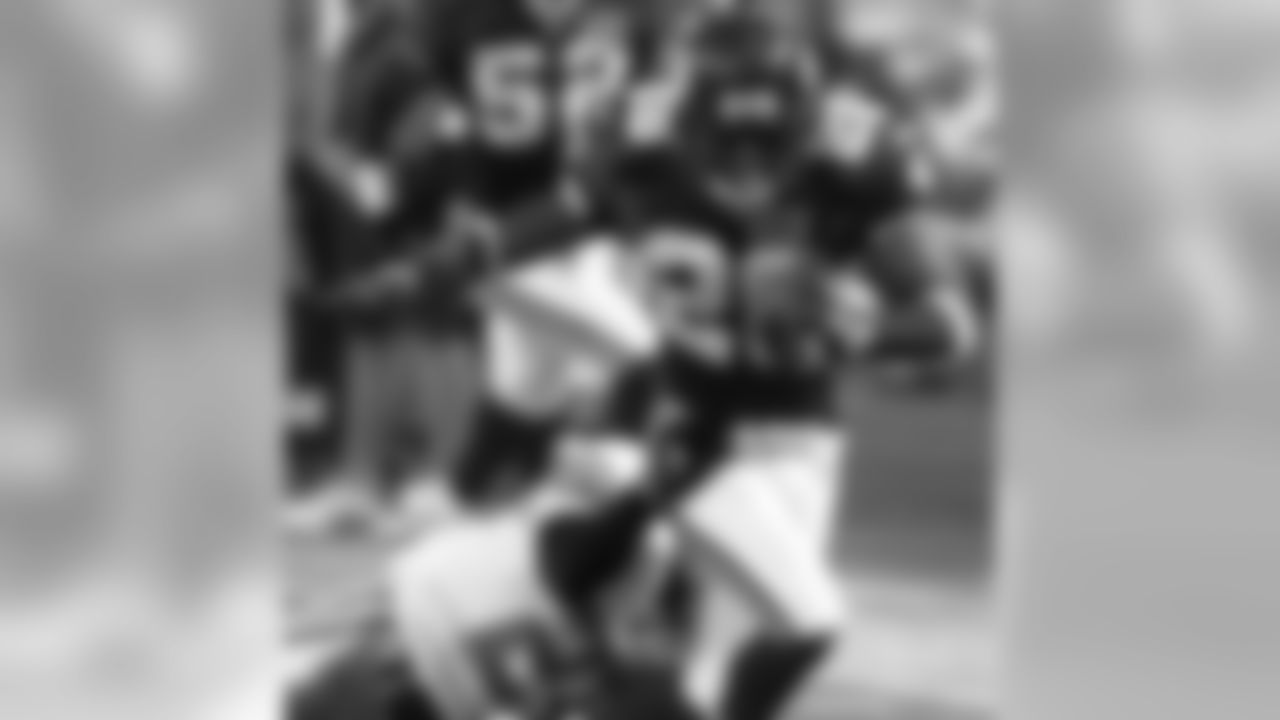 No. 10. Winfield, Antoine (2004-12)
21 interceptions
227 yards
2 touchdowns