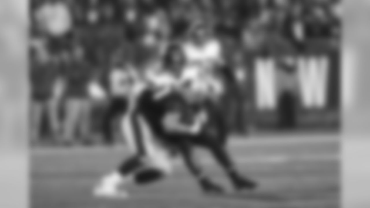 2018_1202_Patriots_Away_0906