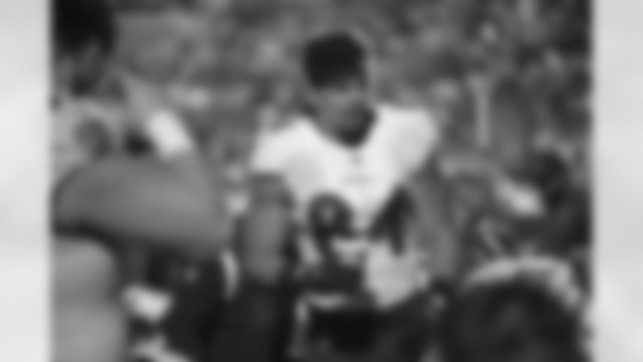 TE Josh Oliver