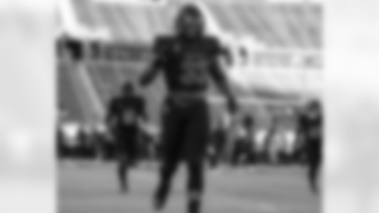 OLB Junior Aho