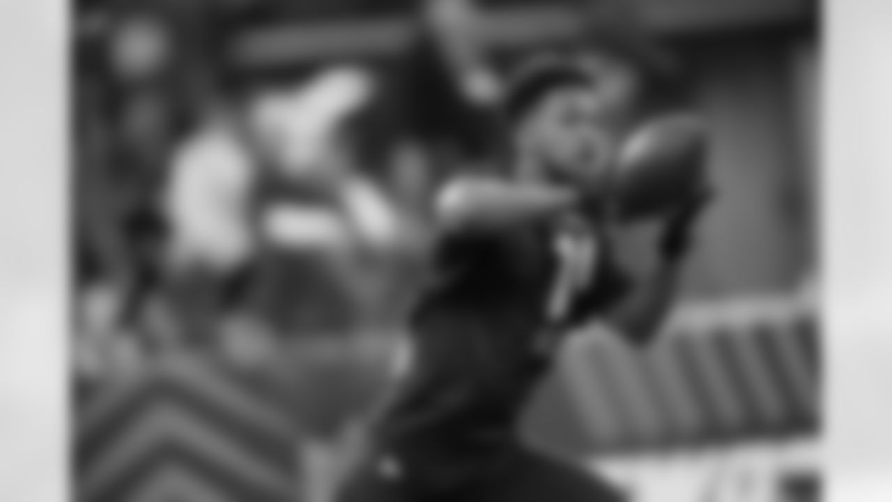 CB Akayleb Evans