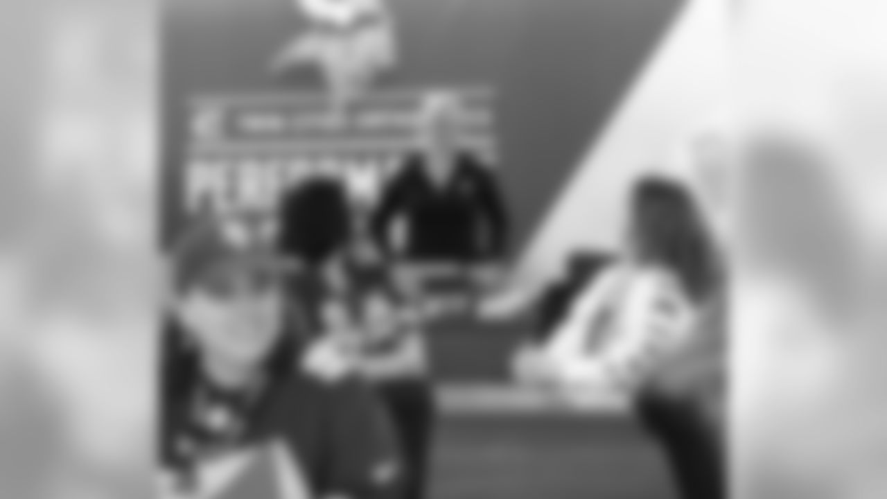 2019_0518_Event_WomensFootballCamp_0036