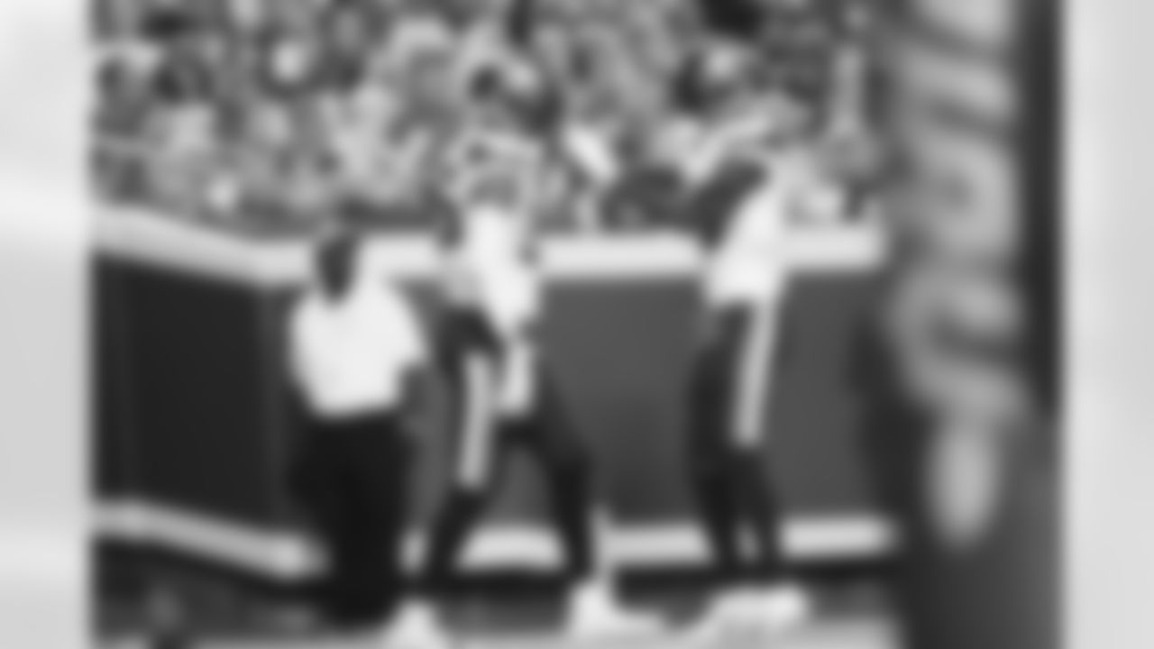 0827_Away-1-38