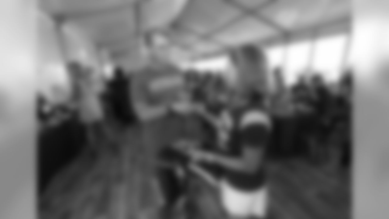 2018_0814_Event_VikingsWomenVIPTent_0037