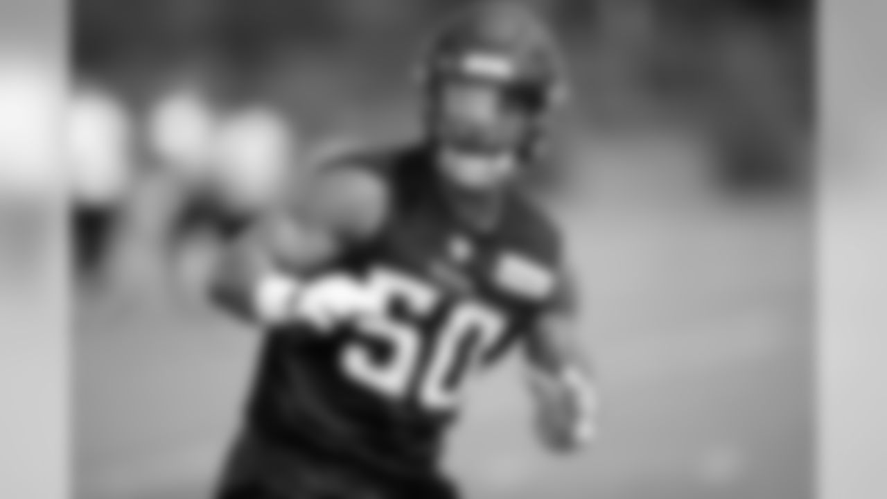 LB Eric Wilson