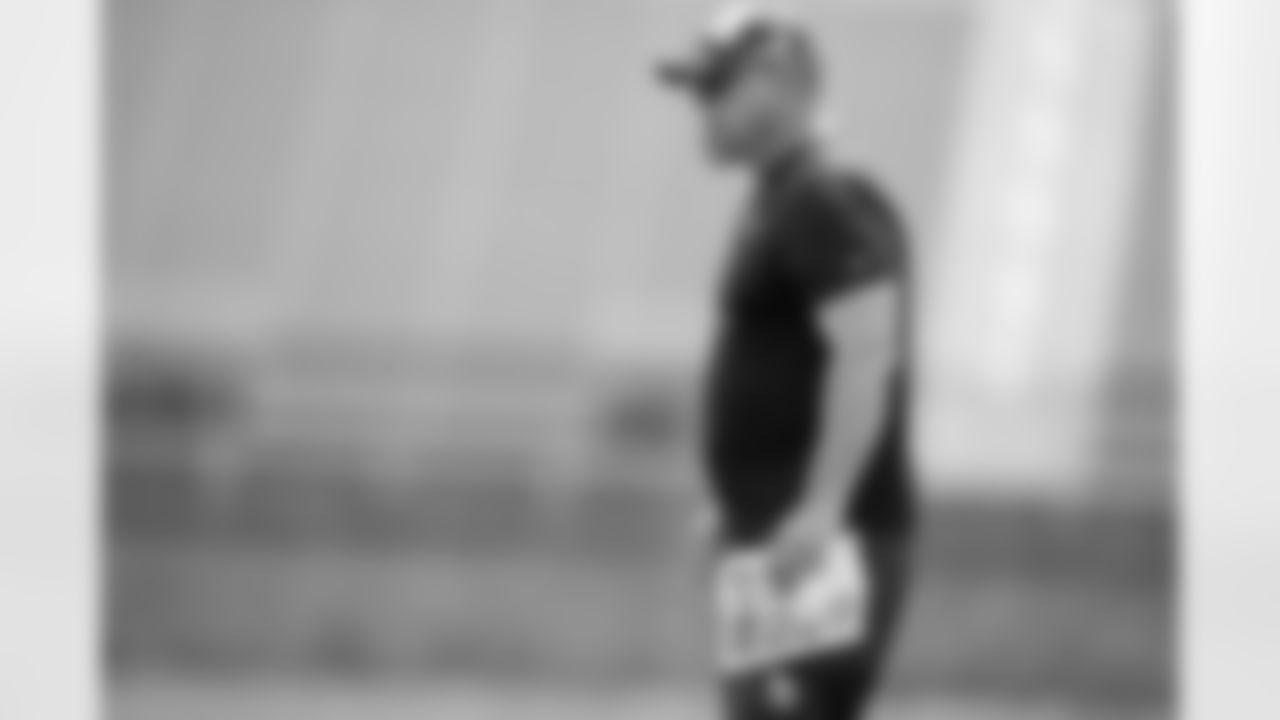 Greg Manusky - Inside Linebackers Coach