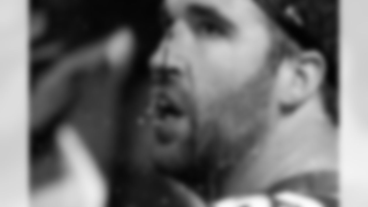 102512_Buccaneers_AK1853