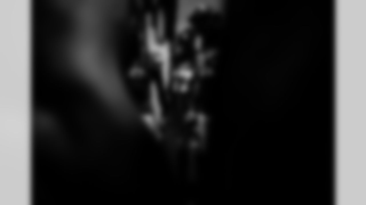 L1560250A_1