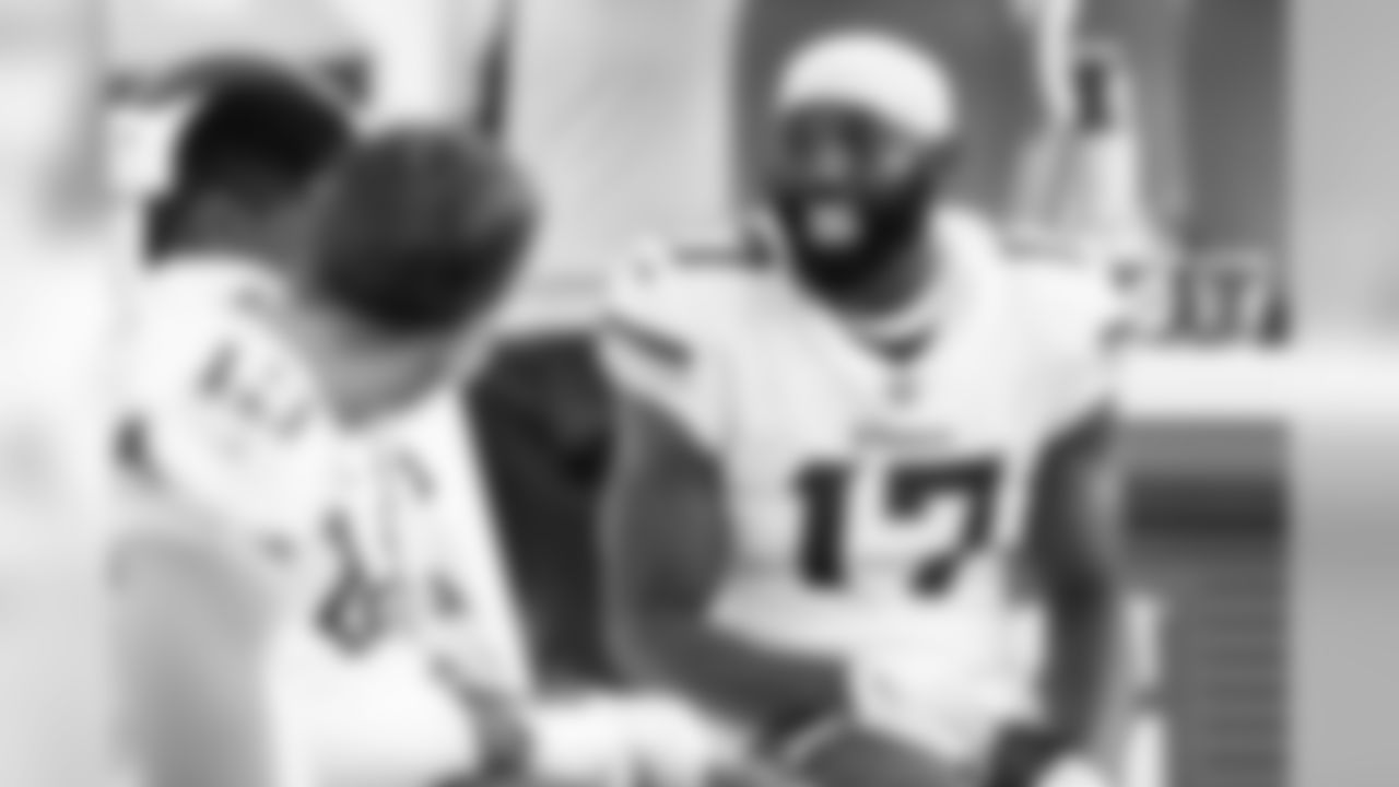 2019_0115_Event_VikingsWomenTeamHuddle_0009
