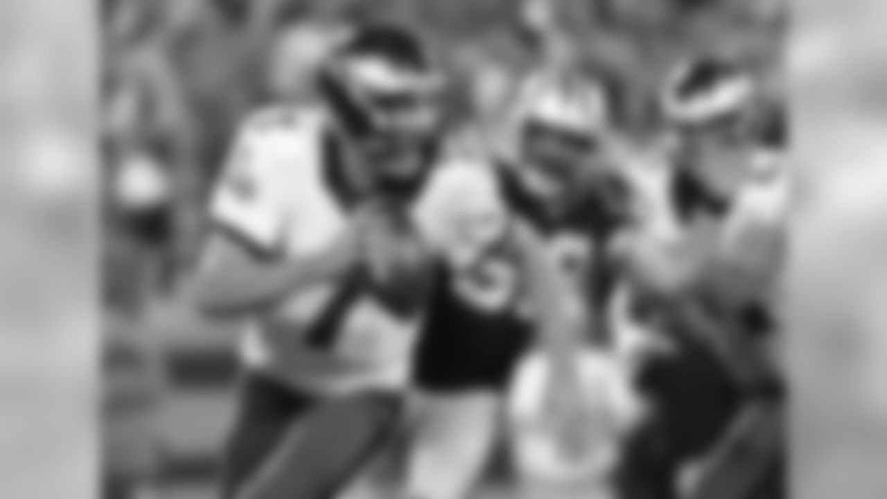QB Sam Bradford