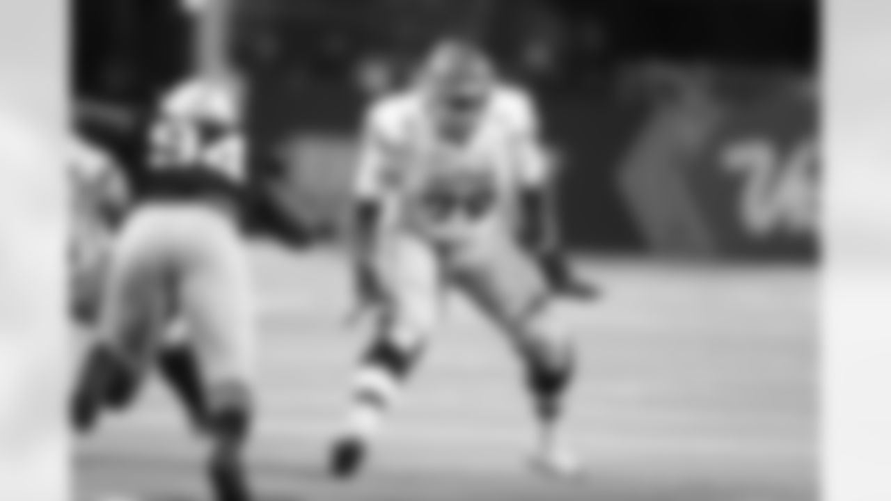 T Vederian Lowe, Sixth Round (No. 184)
