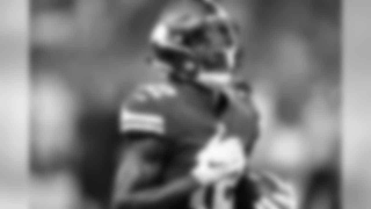 WR Rodney Adams