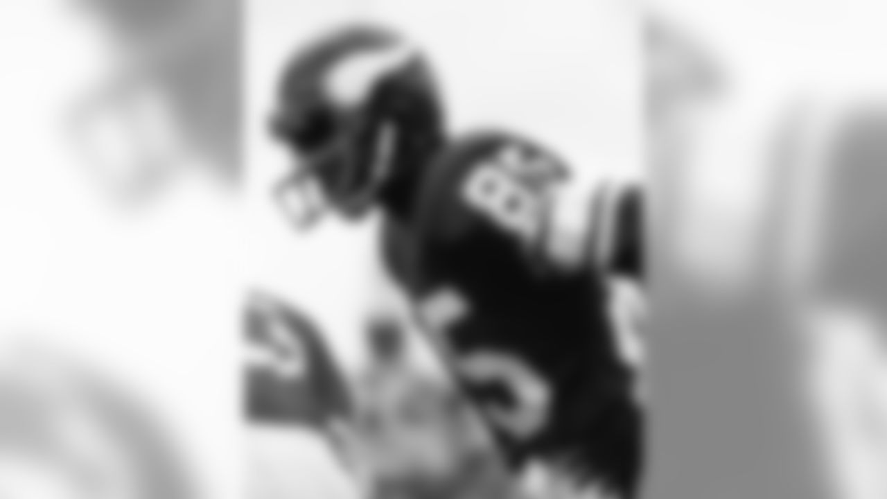 Sammy White, 1976
18 total points, game
@ Mia., 12/11/76 (3-rec. td)