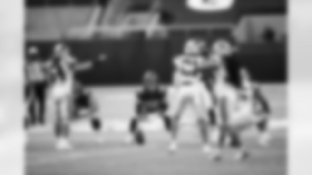 2020_1129_Panthers_Home_0523