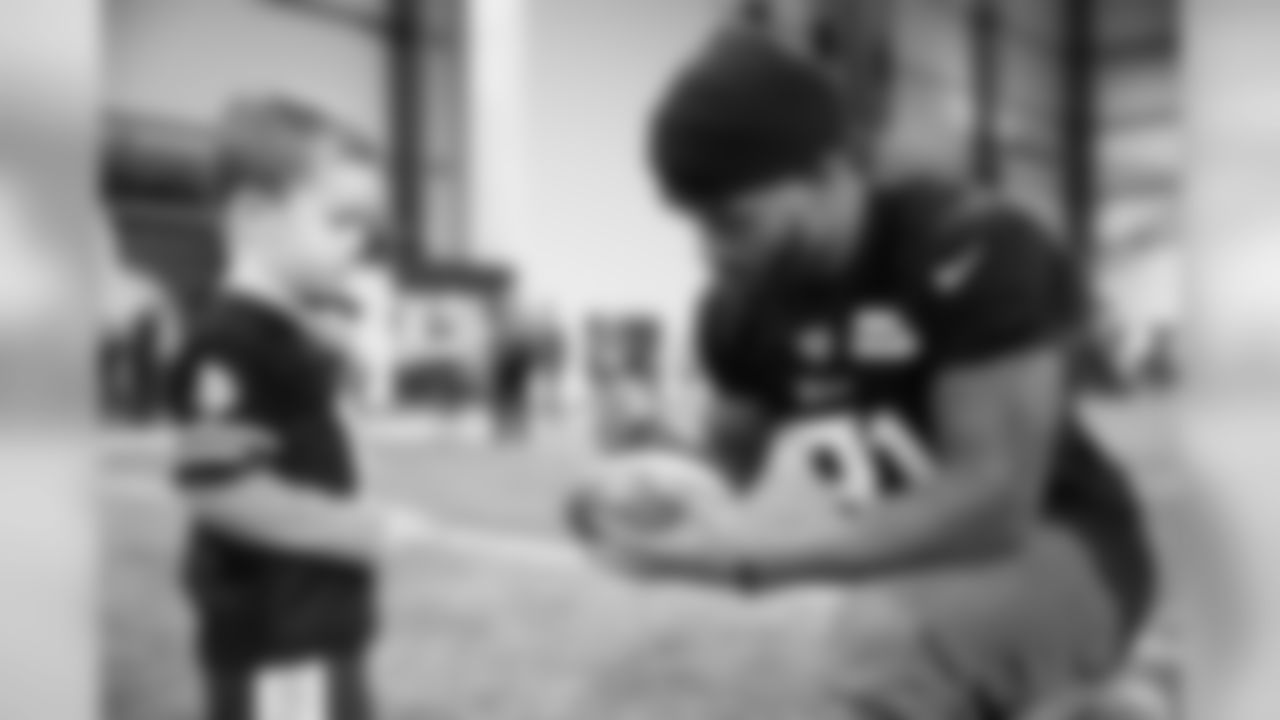 2018_1204_CR_AdoptionFunFest_0025