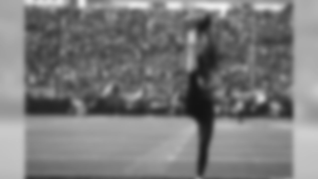 2018_0909_49ers_Cheer_0043