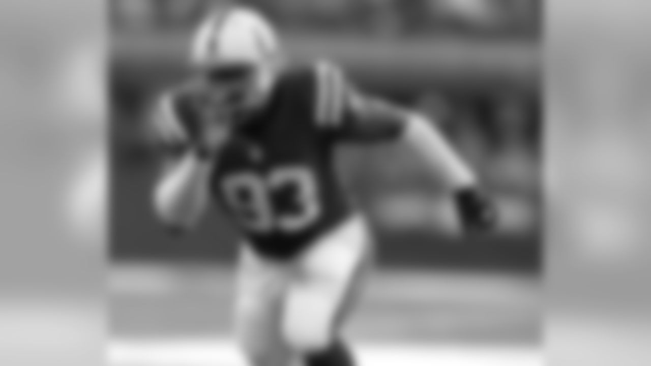 LB Dwight Freeney - 2002