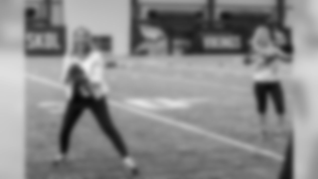 2019_0518_Event_WomensFootballCamp_0056