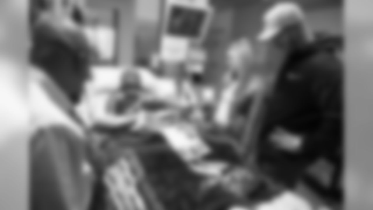 2018_1120_CR_HolidayHuddleThanksgiving_0018