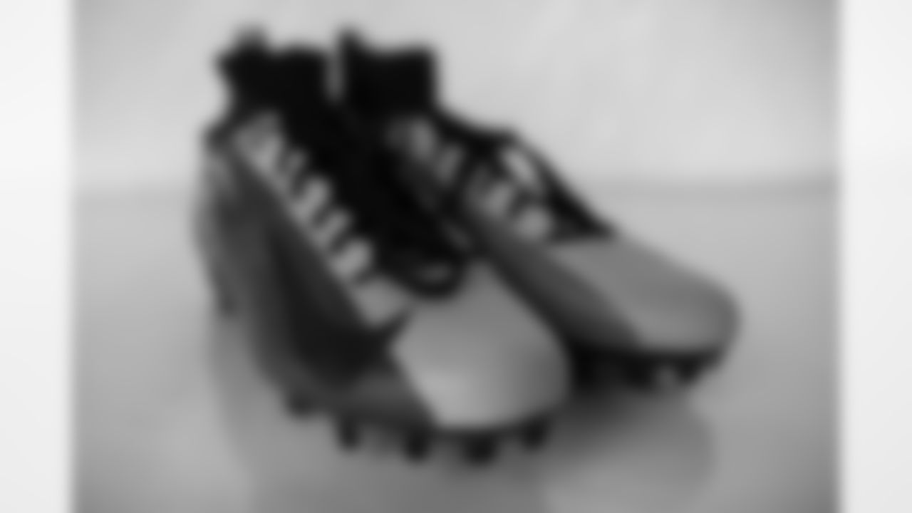 Brian Asamoah II, LB
Organization: NFL Foundation
Cause: Youth enrichment and athletics