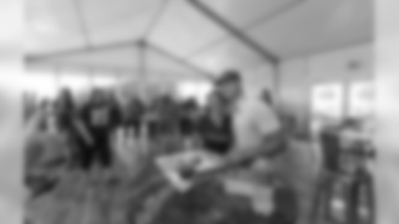 2018_0814_Event_VikingsWomenVIPTent_0002