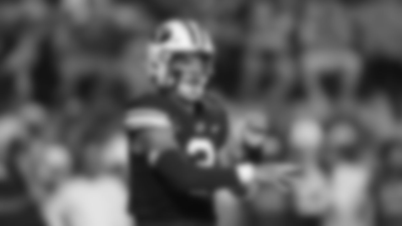 QB Jaren Hall