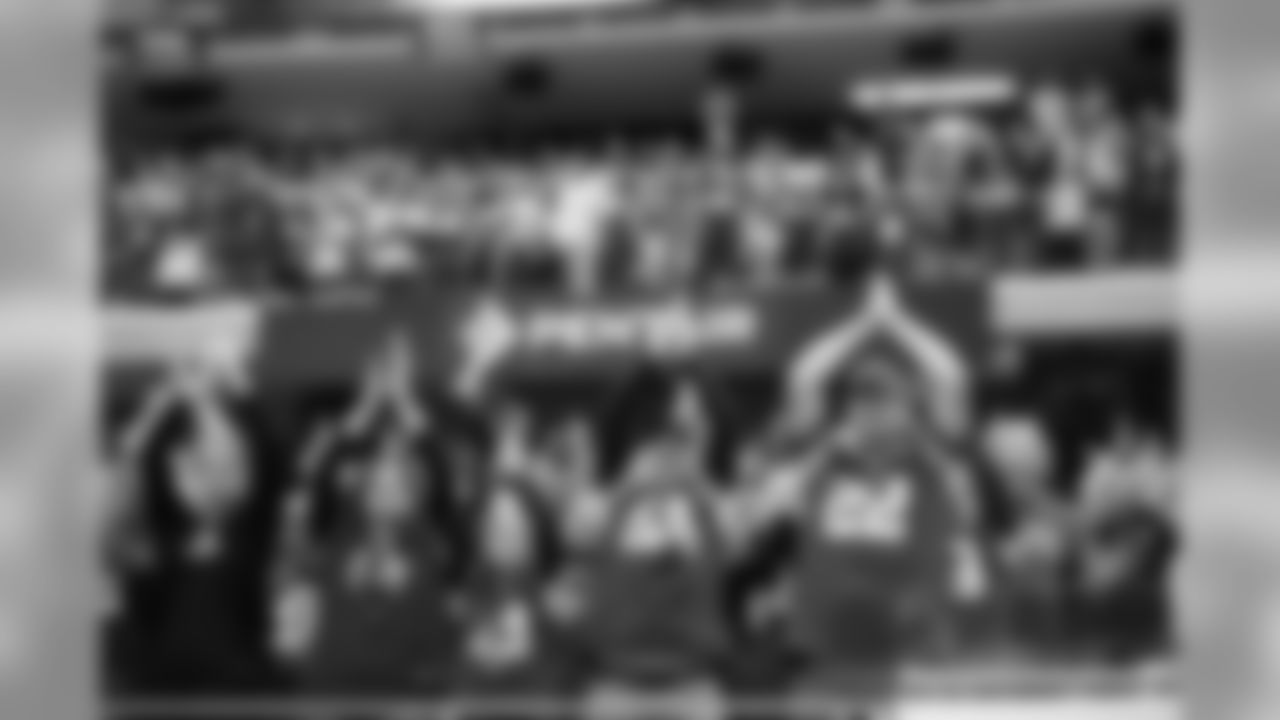 2019_1013_Eagles_Home_1268