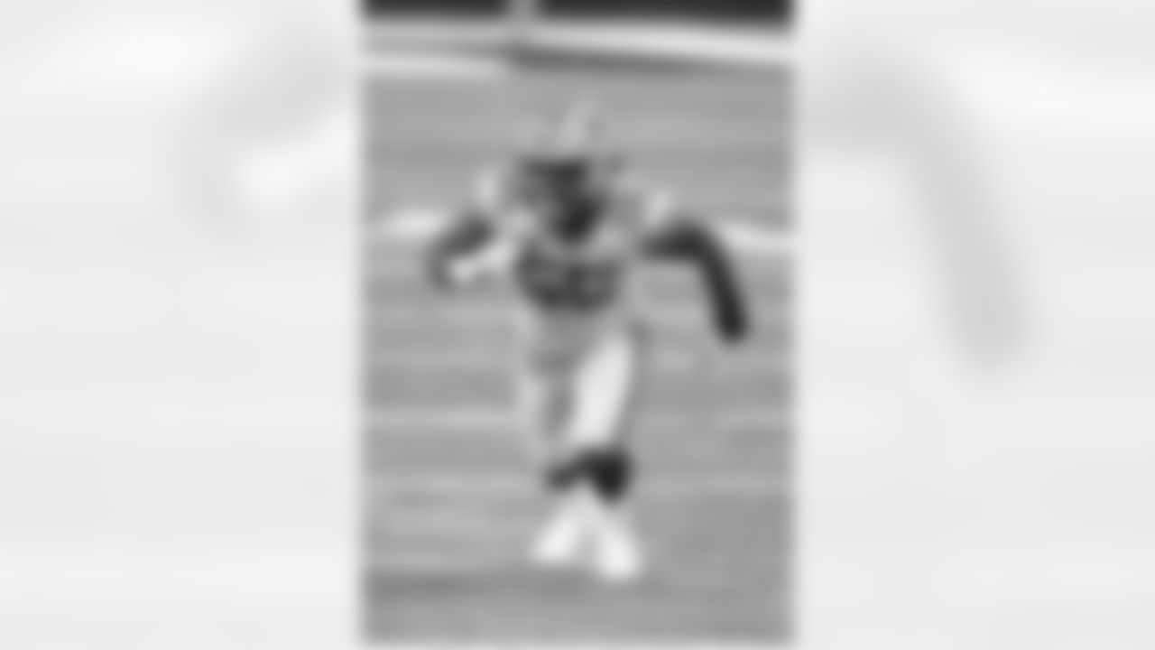 OLB Za'Darius Smith