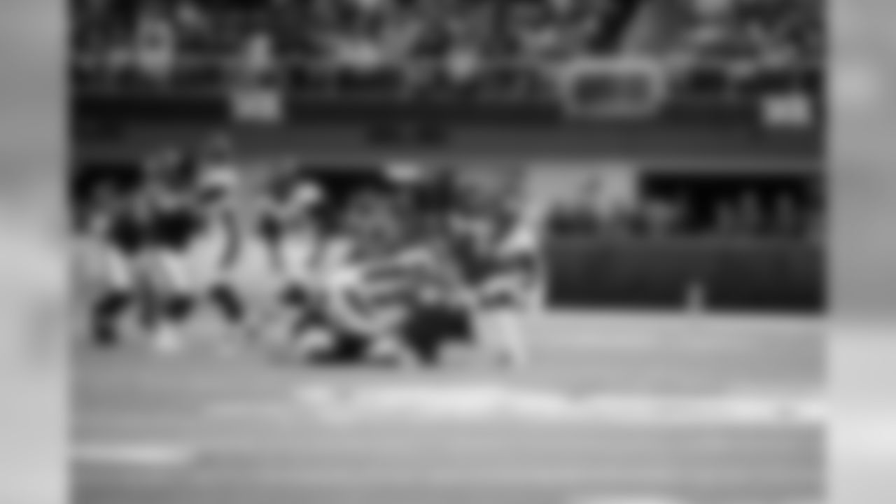 Broncos_1117-34