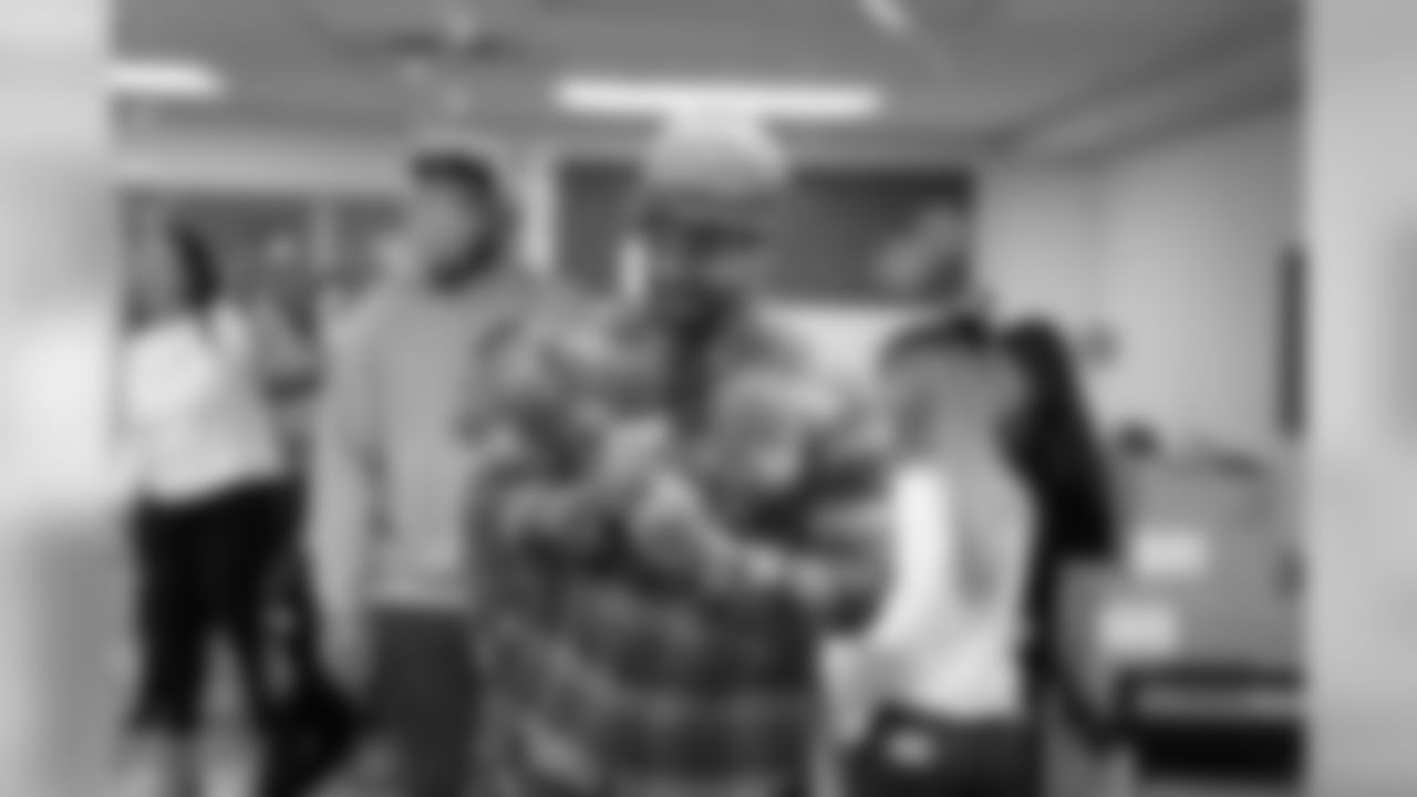 20191209_AnthonyBarrsHolidayParty_111