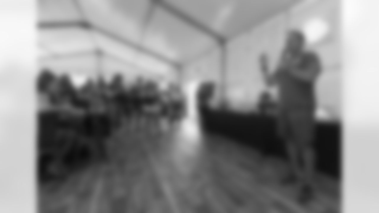 2018_0814_Event_VikingsWomenVIPTent_0015