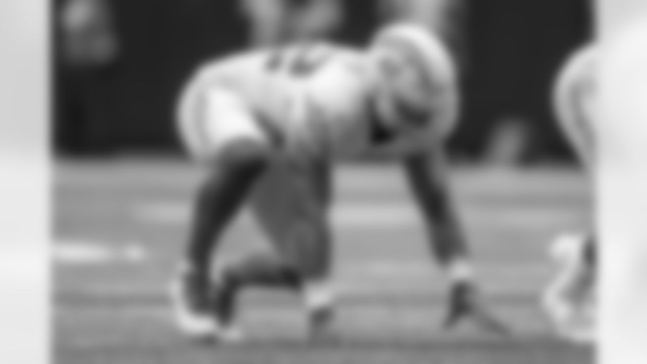 LB Troy Reeder