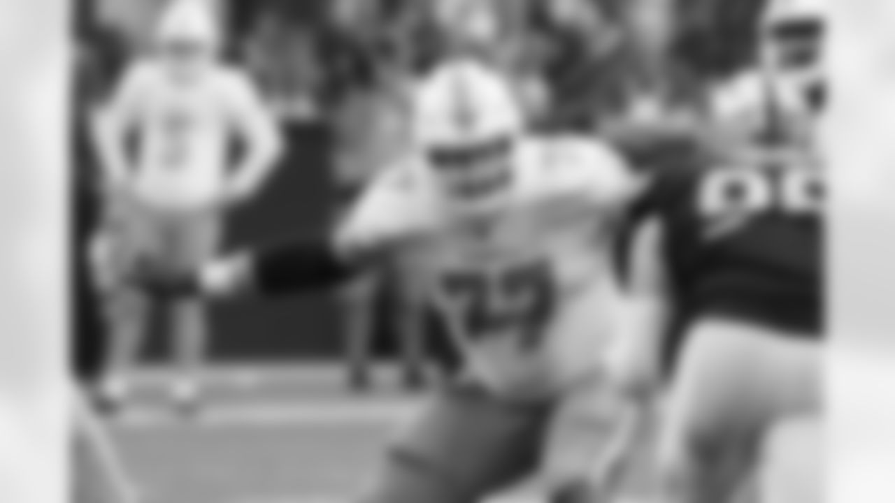 OL Jesse Davis