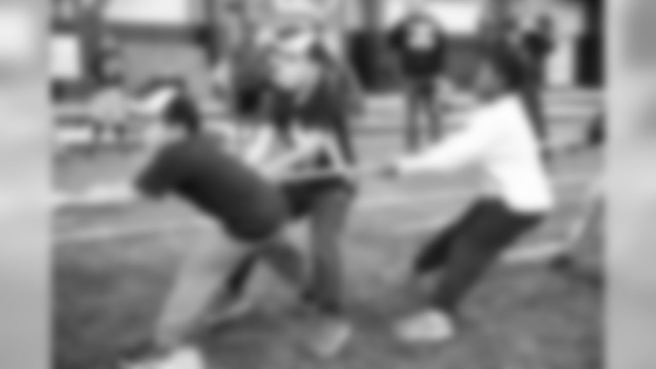 2018_1204_CR_AdoptionFunFest_0070
