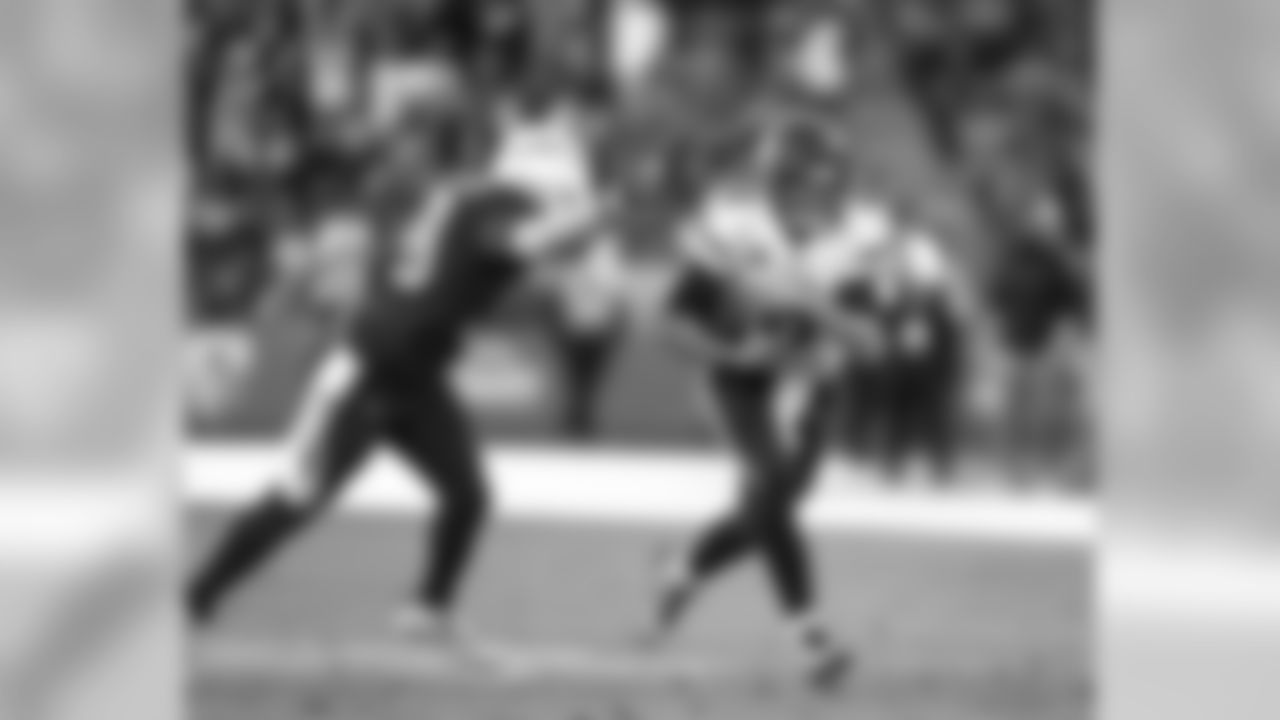 2019_1215_Chargers_Away_0134