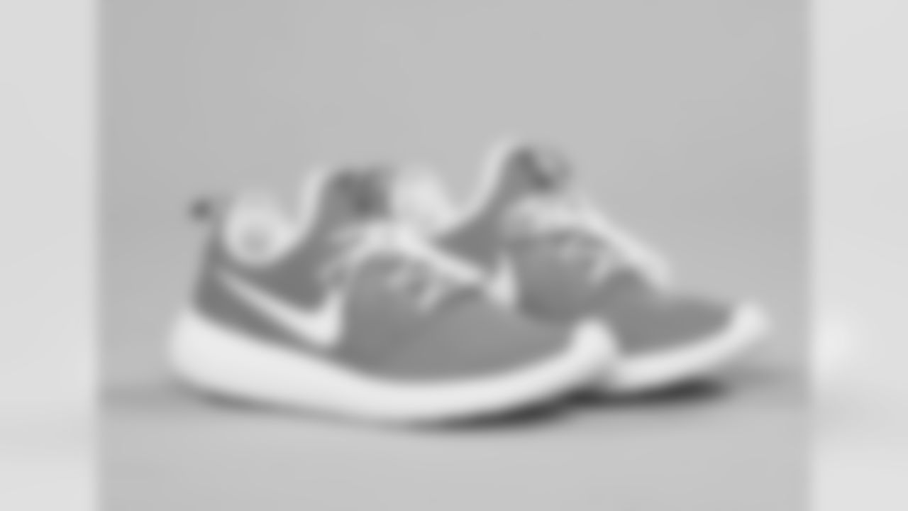 2018_1011_CrucialCatchShoes_0020
