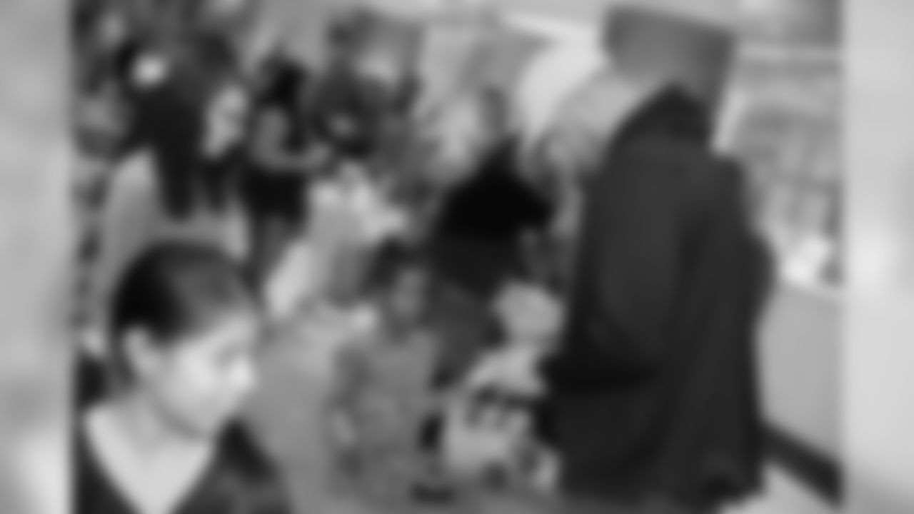 2018_1120_CR_HolidayHuddleThanksgiving_0027