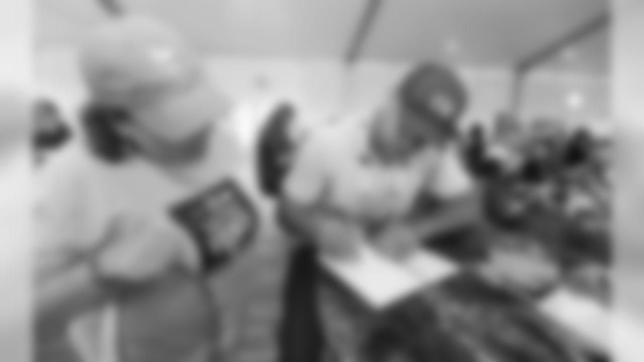 2018_0814_Event_VikingsWomenVIPTent_0005