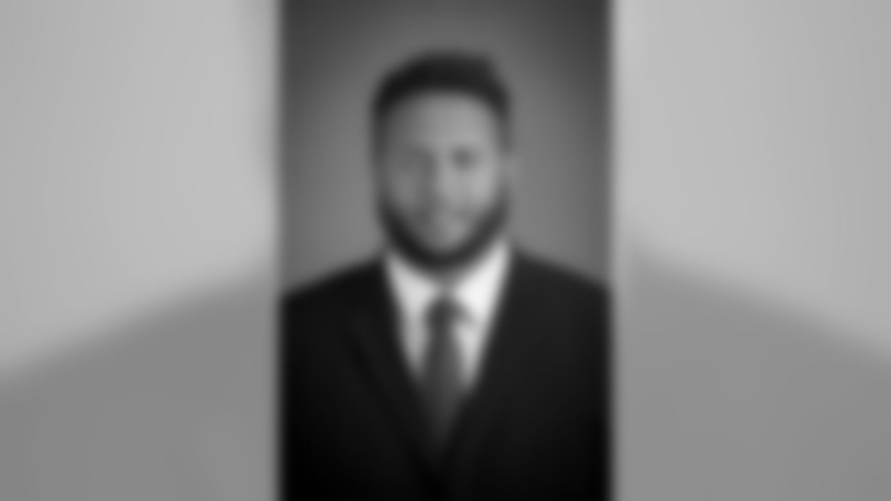 60 OL Tyler Higby