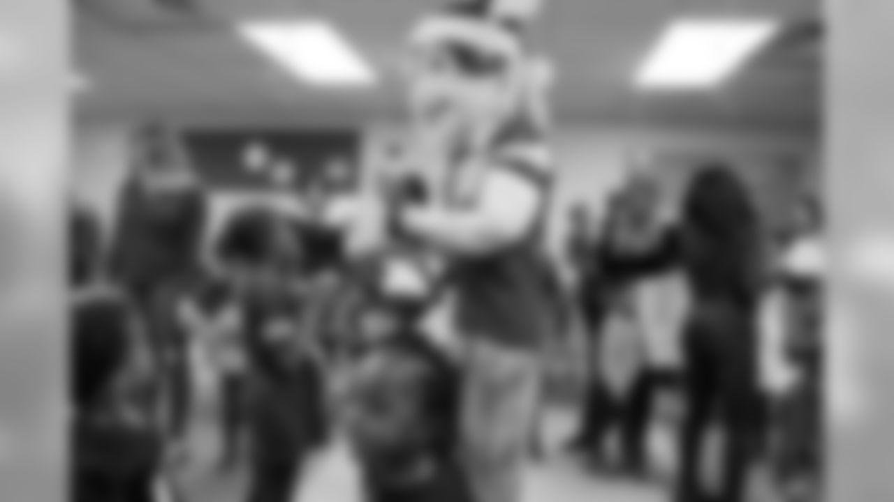 20191209_AnthonyBarrsHolidayParty_106